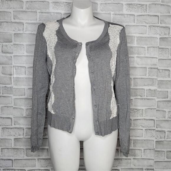 Torrid Gray and White Lace Button Front Cardigan, size 1 - Picture 1 of 6